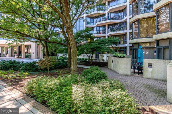 Arlington, VA 22209,1530 KEY BLVD #421