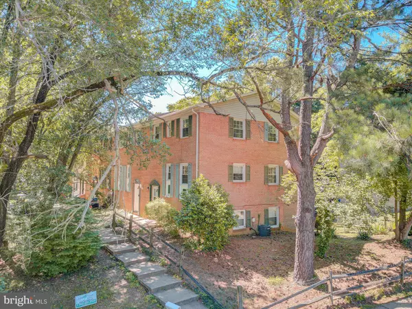 Prince Frederick, MD 20678,832 CALVERT TOWNE DR