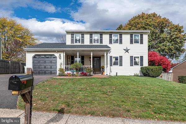 208 PARKRIDGE DR, Perkasie, PA 18944