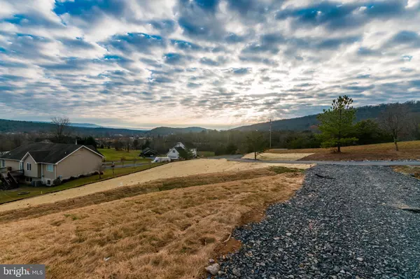 Capon Bridge, WV 26711,28 SCENIC DR