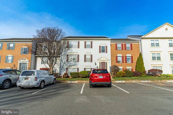 9340 CASPIAN WAY #302, Manassas, VA 20110