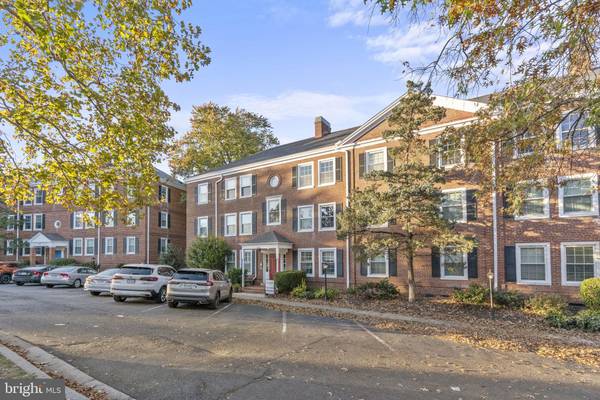 4817 31ST ST S #C1, Arlington, VA 22206