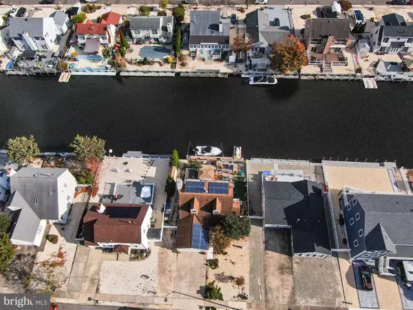 Bayville, NJ 08721,106 MOORAGE AVE