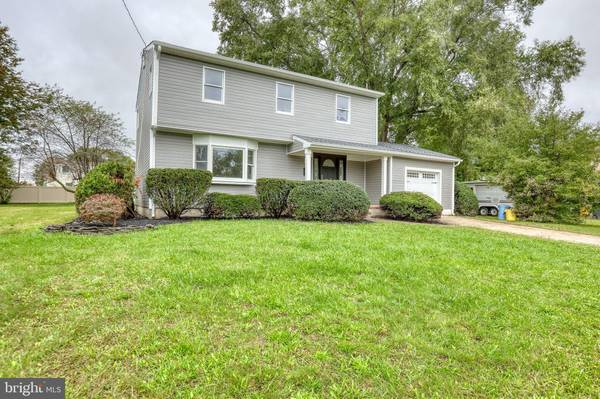 17 MISTY PINE LN, Hamilton, NJ 08690