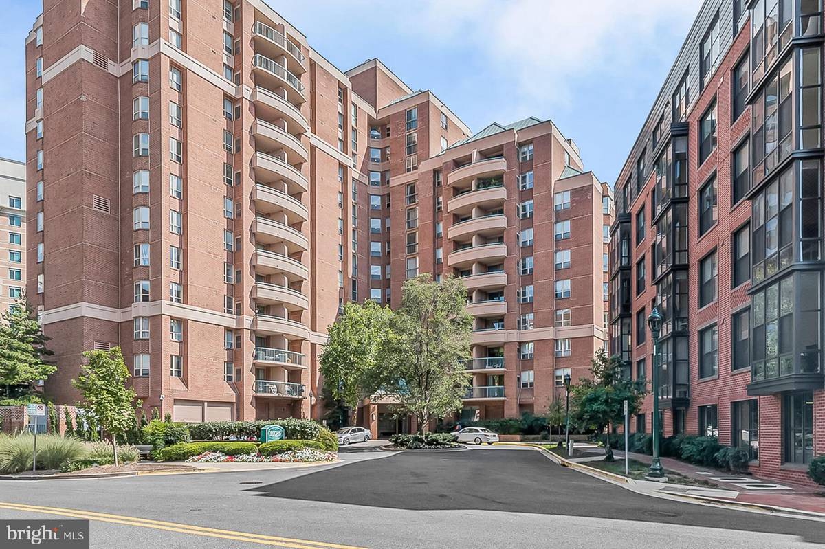 Bethesda, MD 20814,4808 MOORLAND LN #502