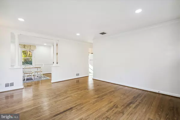 Falls Church, VA 22046,2236 HIGHLAND AVE