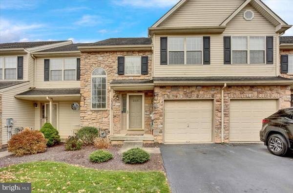 2305 CARRIAGE LN, Royersford, PA 19468