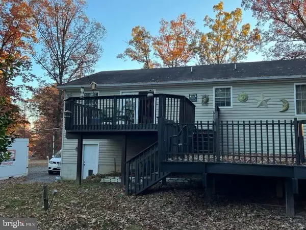 Inwood, WV 25428,813 CHANTILLY LN