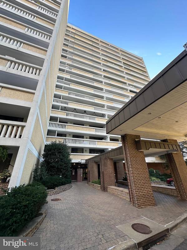 6101 EDSALL RD #803, Alexandria, VA 22304