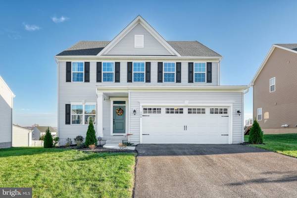 304 BANNER CIR, York, PA 17402