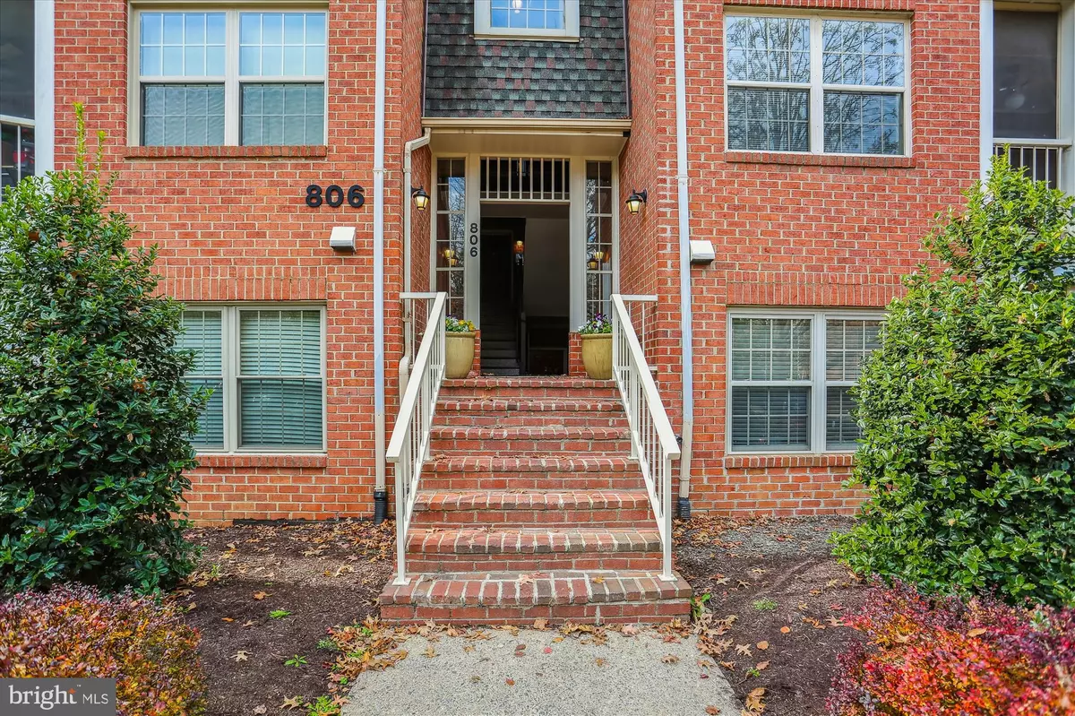 Gaithersburg, MD 20878,806 AMBER TREE CT #301