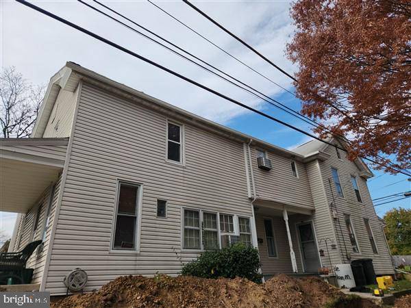 28 W HUMMELSTOWN ST, Elizabethtown, PA 17022