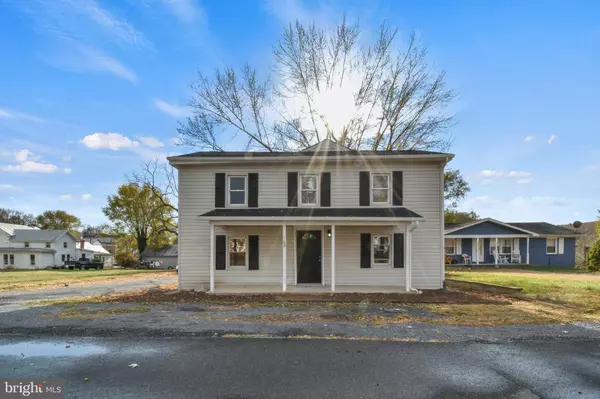 169 W LEE ST, New Market, VA 22844