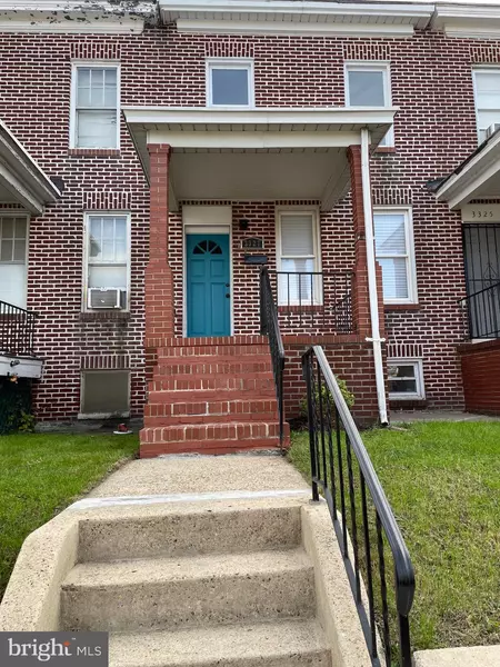 3327 LYNDALE AVE, Baltimore, MD 21213