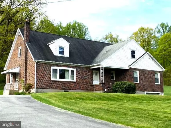 18 PENSINGER LN, Mertztown, PA 19539