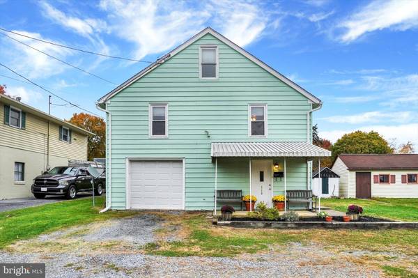 719 WATER ST, Mount Joy, PA 17552