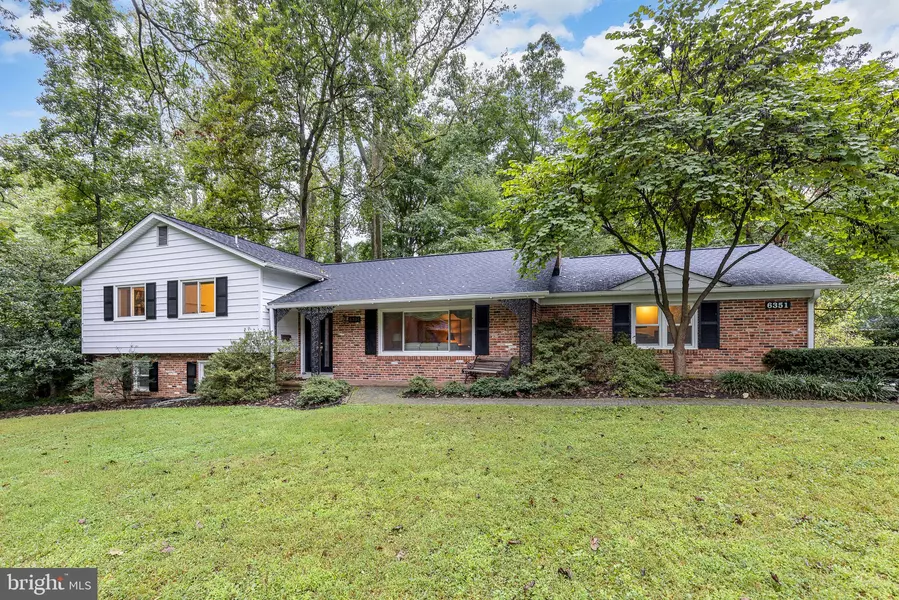 6351 CROSSWOODS DR, Falls Church, VA 22044