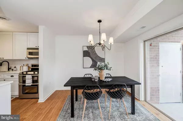 Alexandria, VA 22304,5250 VALLEY FORGE DR #105