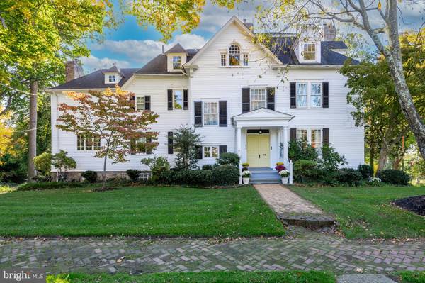 254 E MAIN ST, Moorestown, NJ 08057