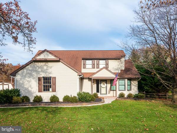 1346 WESTMINSTER DR, Downingtown, PA 19335