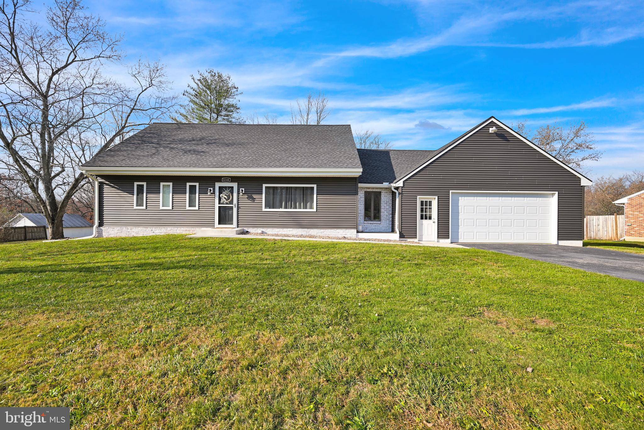 6146 PINE RD, Thomasville, PA 17364