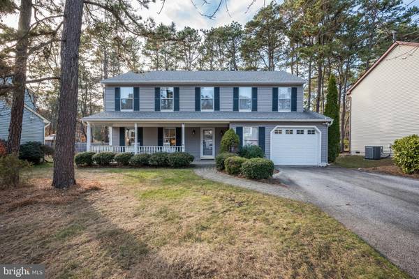 33 MASTERS CIR, Marlton, NJ 08053