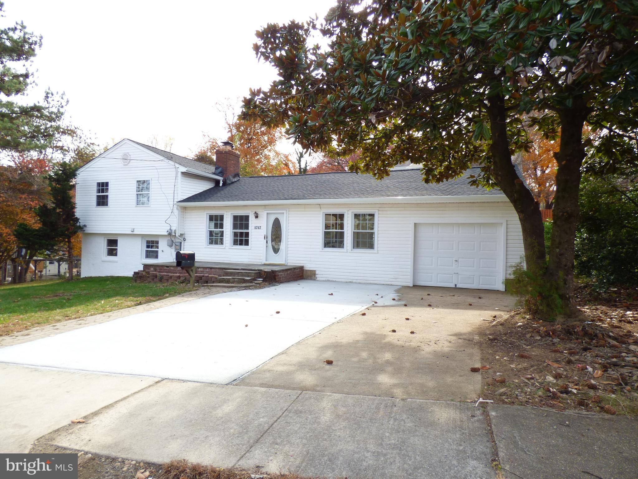 1717 VARSITY DR, Woodbridge, VA 22191