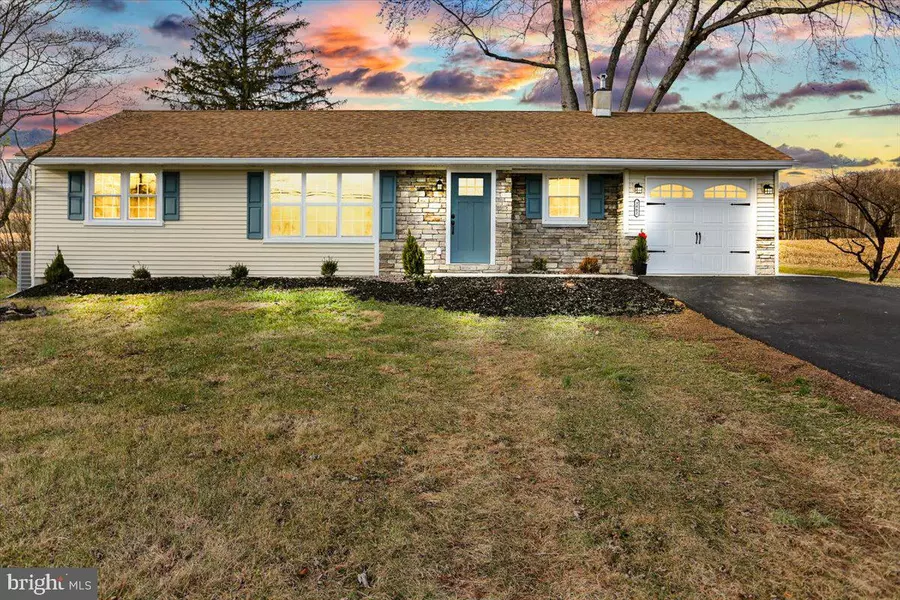 3062 FRIEDENSBURG RD, Reading, PA 19606