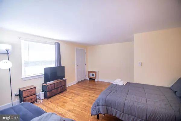 Parkville, MD 21234,8608 CHESTNUT OAK RD #1ST FLOOR