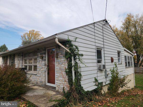 Mount Joy, PA 17552,227 S MARKET ST