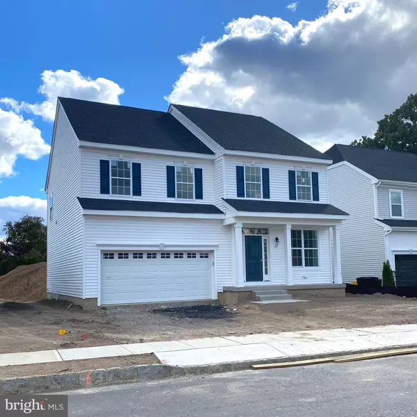 37 MISTY MEADOW LN, Hamilton, NJ 08619