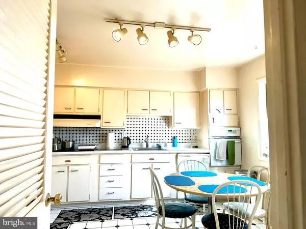 Hyattsville, MD 20783,8305 20TH AVE