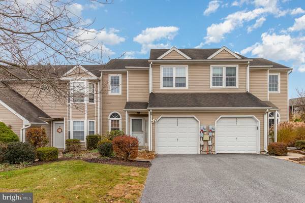 6288 SPRING KNOLL DR, Harrisburg, PA 17111