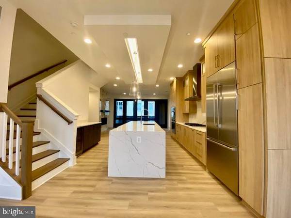 14932 DISPATCH ST #8, Rockville, MD 20850