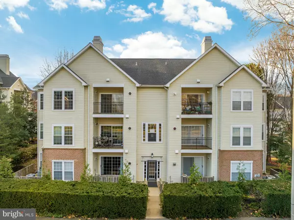 Fairfax, VA 22030,4144 FOUNTAINSIDE LN #303