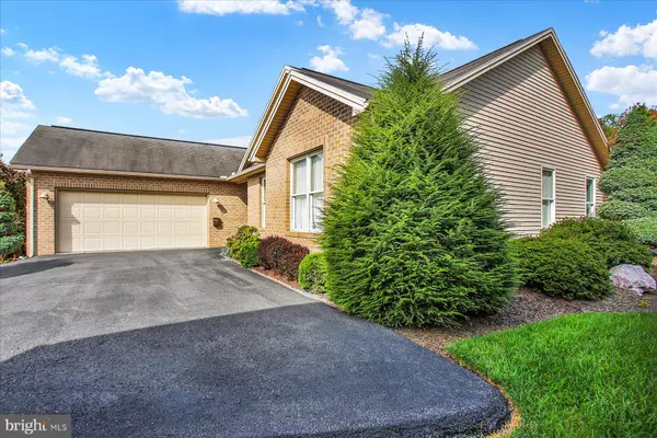 1403 LONGFELLOW CT New Cumberland, PA 17070