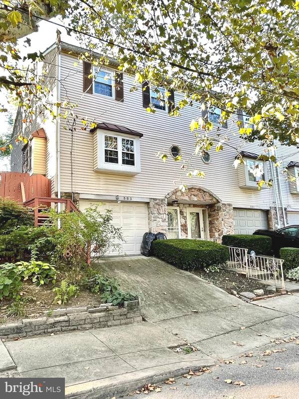 383 E GORGAS LN, Philadelphia, PA 19119