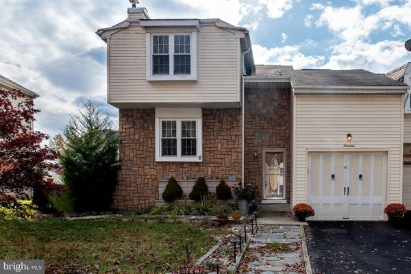 19 GERALDINE RD, Hightstown, NJ 08520