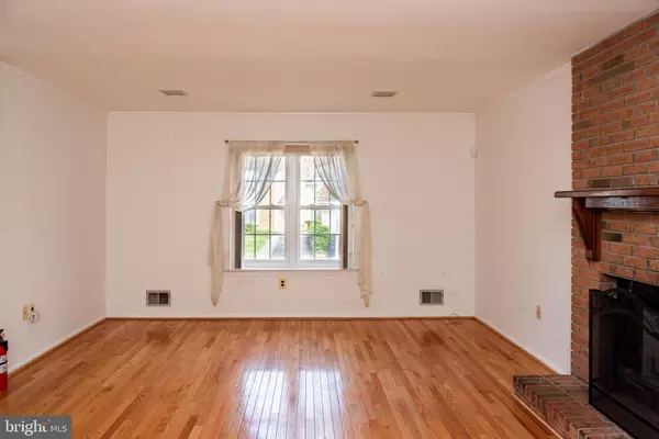 Hightstown, NJ 08520,19 GERALDINE RD