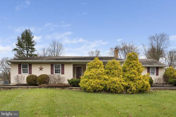 27 PHEASANT HILL RD, Sellersville, PA 18960