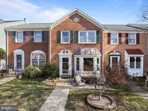 8061 SKY BLUE DR, Alexandria, VA 22315