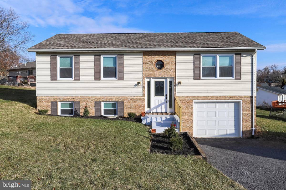 Martinsburg, WV 25404,38 YARROW CIR