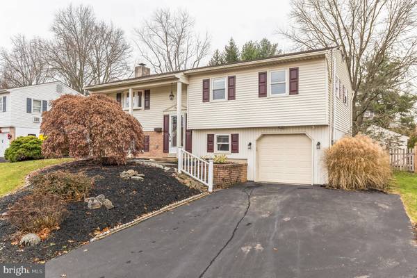 40 INDIAN VALLEY LN, Telford, PA 18969