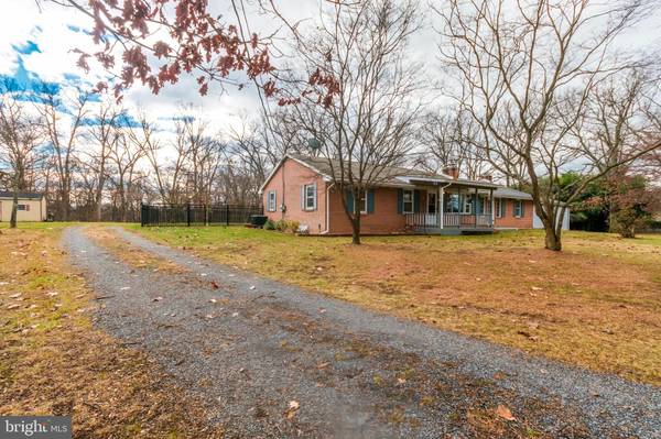 Martinsburg, WV 25405,146 PICNIC LN