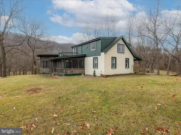 Hedgesville, WV 25427,509 ELNINA DR