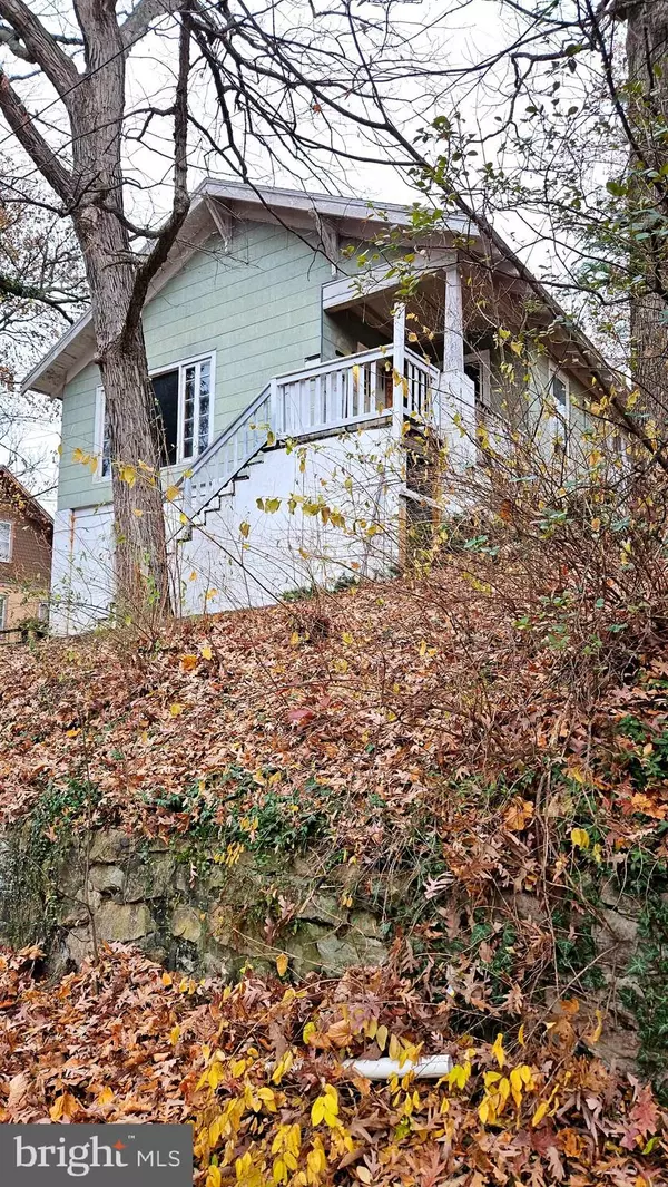 Berkeley Springs, WV 25411,52 HAGEMAN ST