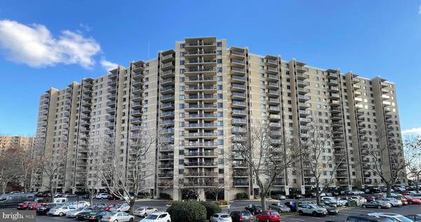 205 YOAKUM PKWY #307, Alexandria, VA 22304