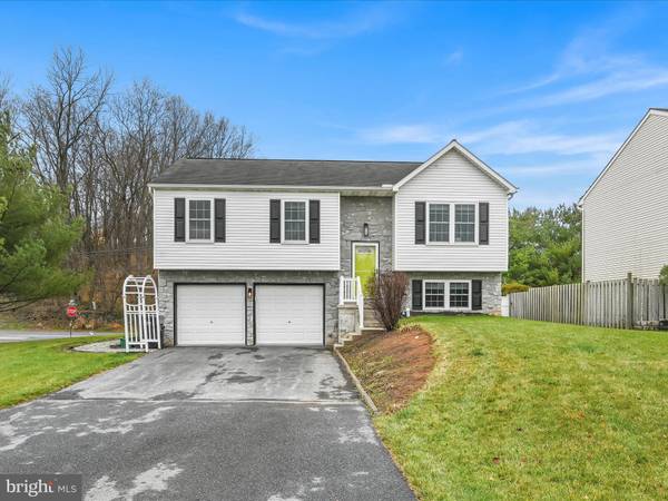 Bainbridge, PA 17502,101 SKIPJACK WAY