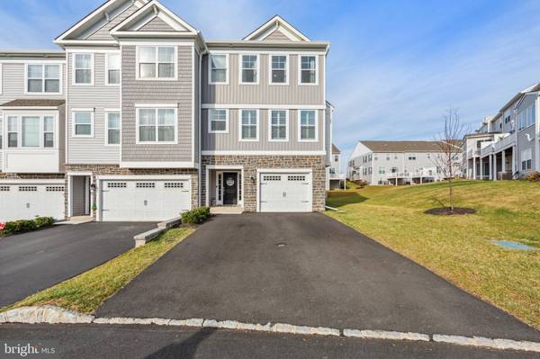 100 HARLAND AVE, Royersford, PA 19468