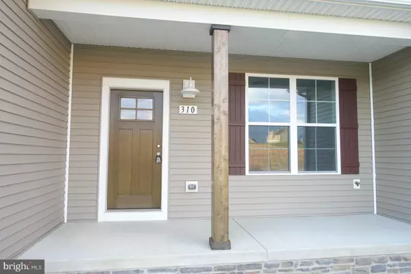 Hanover, PA 17331,310 STEEPLE VIEW DR #18